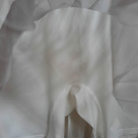 2 LIV Women's White Mesh Pleated Skort Golf/Tennis/Pickleball NWT L - Picture 3 of 4